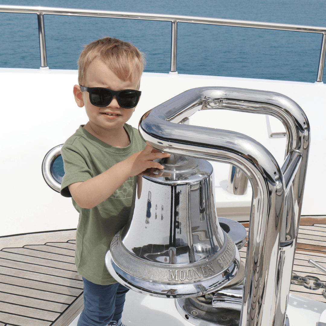 Polarised Navigators - Jet Black/Smoke Lenses