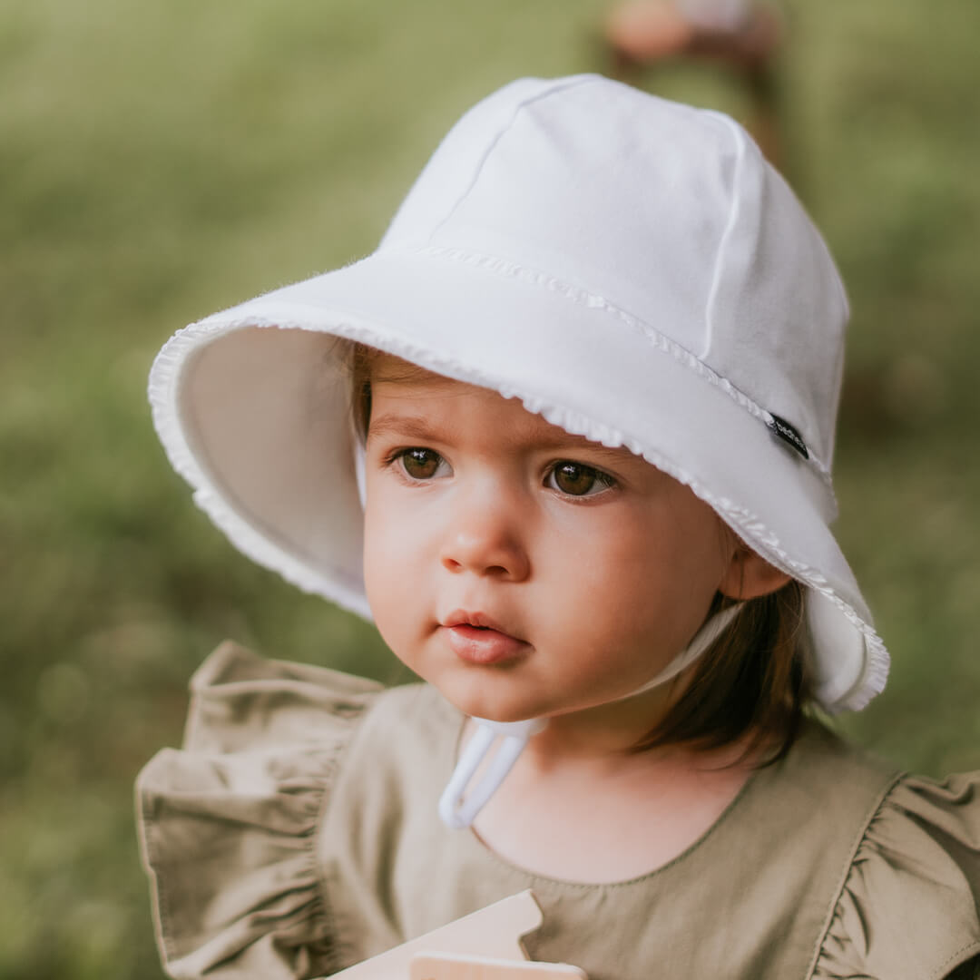 White sun store hat toddler